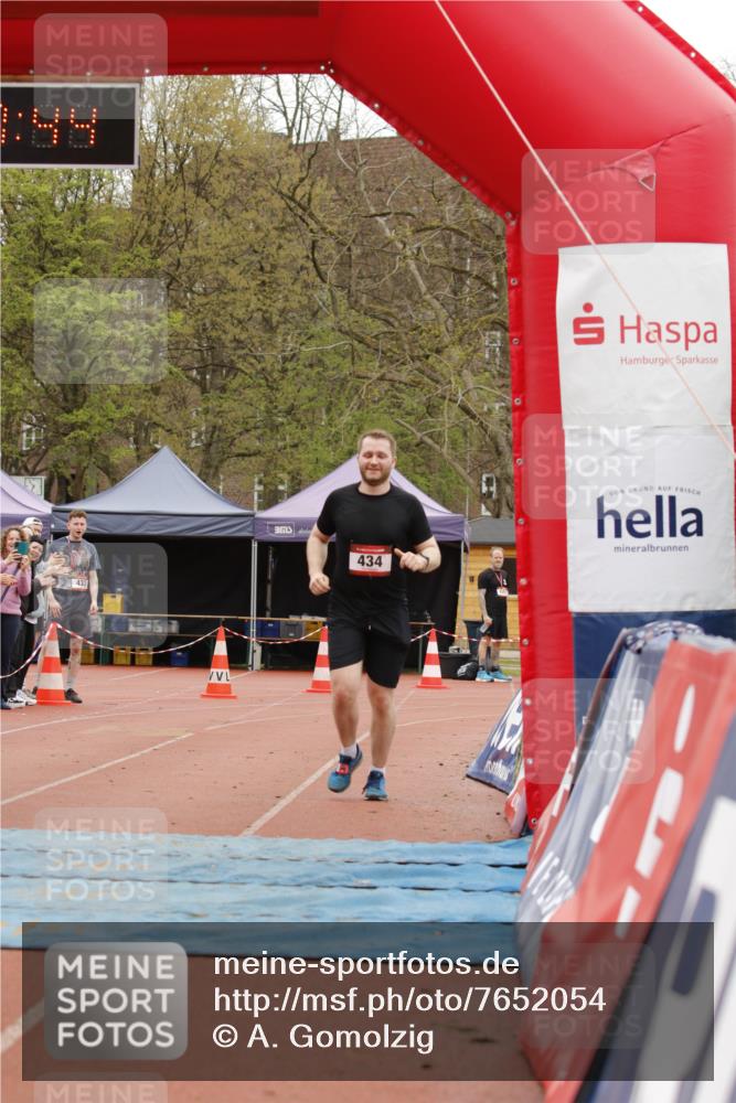 13.04.2025 - Hammer Lauf A. Gomolzig http://msf.ph/oto/7652054 13.04.2025 13:38:42 Ziel 434 meine-sportfotos.de