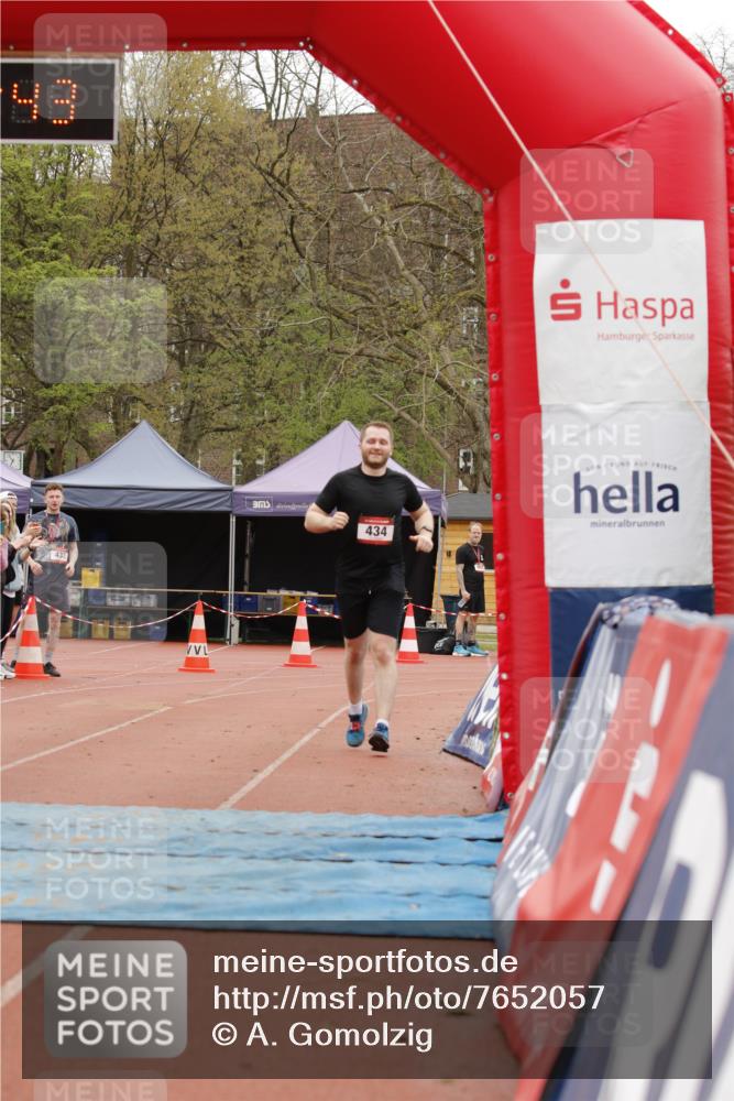13.04.2025 - Hammer Lauf A. Gomolzig http://msf.ph/oto/7652057 13.04.2025 13:38:41 Ziel 434 meine-sportfotos.de