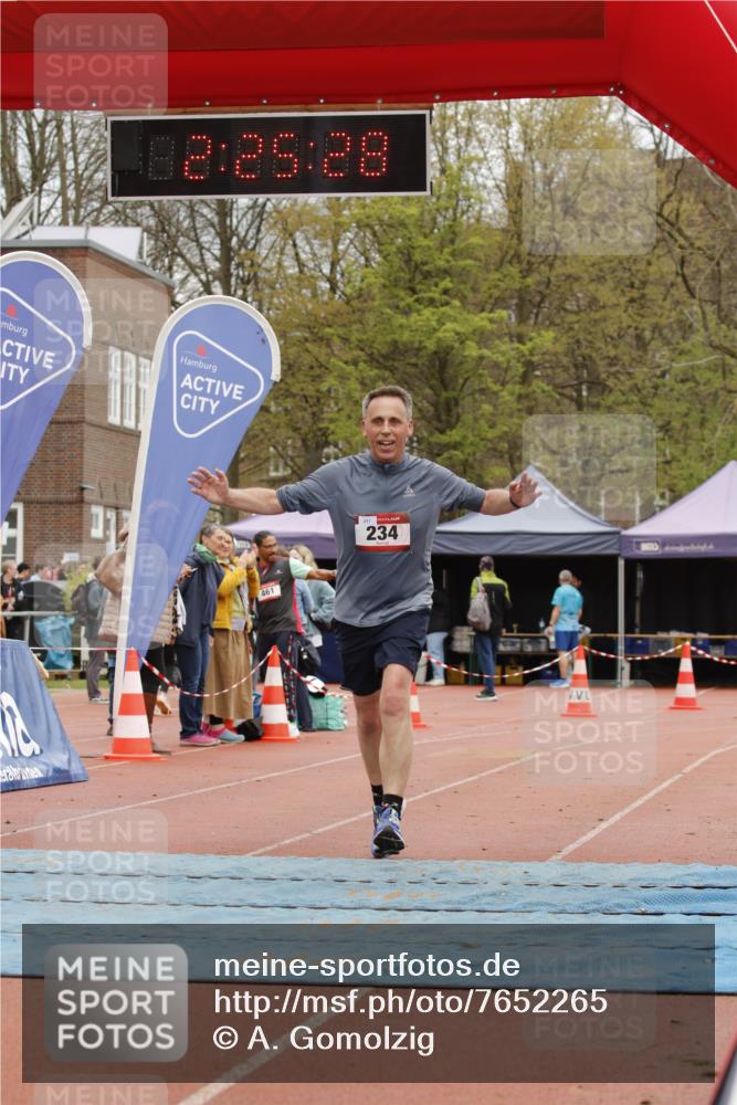 13.04.2025 - Hammer Lauf A. Gomolzig http://msf.ph/oto/7652265 13.04.2025 13:25:26 Ziel 234 meine-sportfotos.de