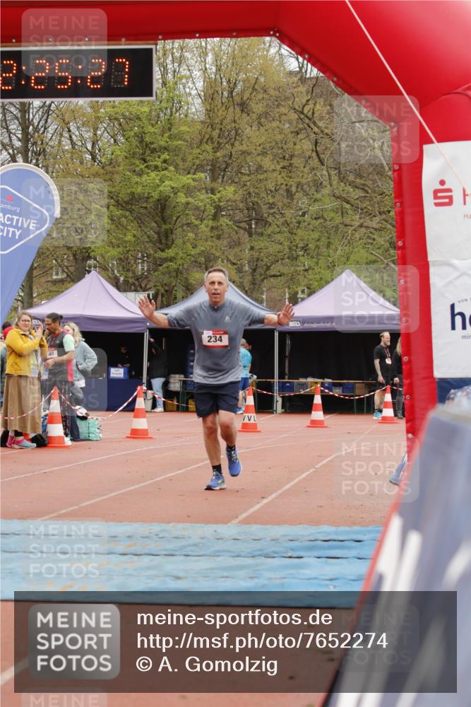 13.04.2025 - Hammer Lauf A. Gomolzig http://msf.ph/oto/7652274 13.04.2025 13:25:25 Ziel 234 meine-sportfotos.de