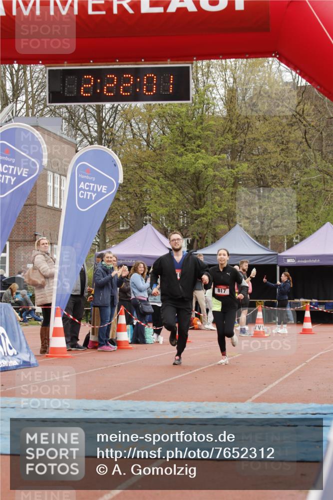 13.04.2025 - Hammer Lauf A. Gomolzig http://msf.ph/oto/7652312 13.04.2025 13:21:59 Ziel 817, 818 meine-sportfotos.de