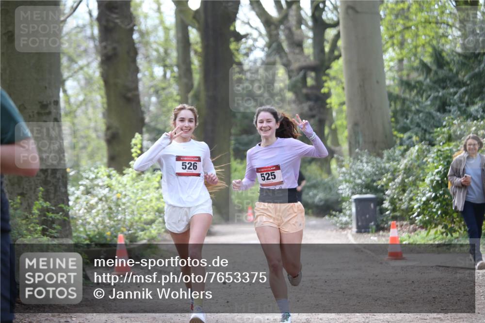13.04.2025 - Hammer Lauf Jannik Wohlers http://msf.ph/oto/7653375 13.04.2025 10:40:19 Laufen 15, 526, 525 meine-sportfotos.de