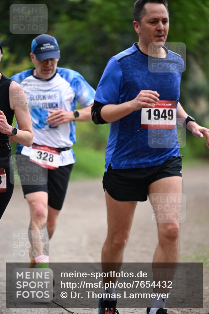 13.04.2025 - Hammer Lauf Dr. Thomas Lammeyer http://msf.ph/oto/7654432 13.04.2025 10:34:24 Laufen 1949, 328 meine-sportfotos.de
