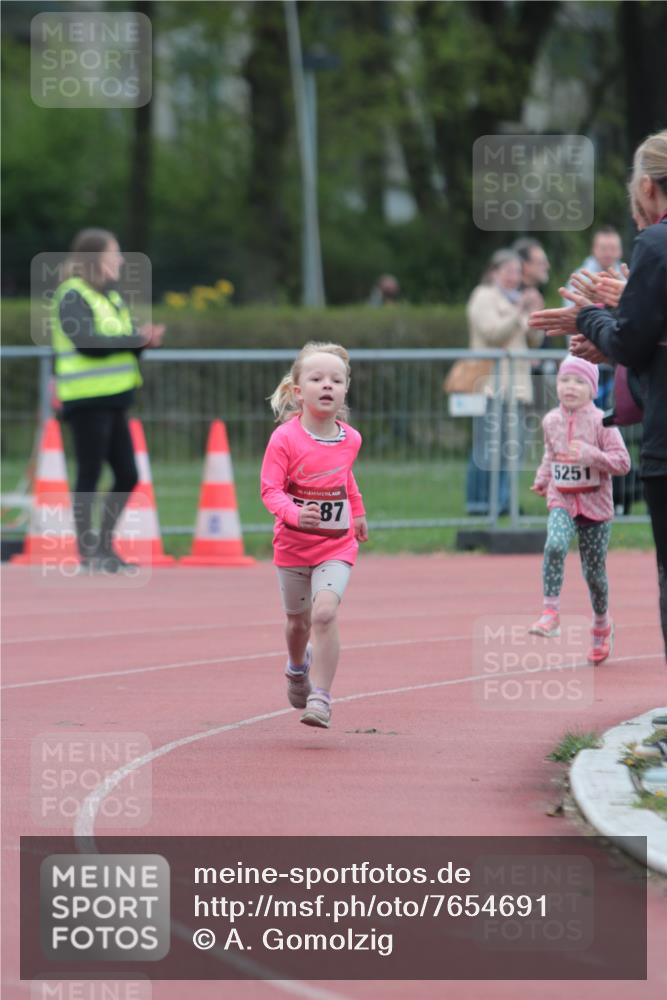 13.04.2025 - Hammer Lauf A. Gomolzig http://msf.ph/oto/7654691 13.04.2025 09:01:52 Ziel  meine-sportfotos.de