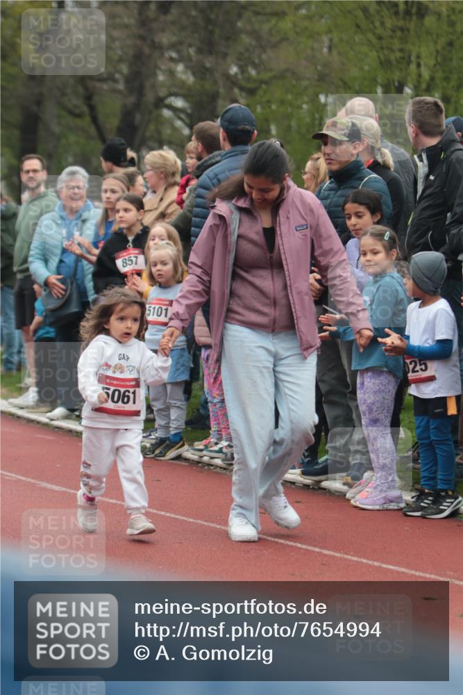 13.04.2025 - Hammer Lauf A. Gomolzig http://msf.ph/oto/7654994 13.04.2025 09:04:34 Ziel  meine-sportfotos.de