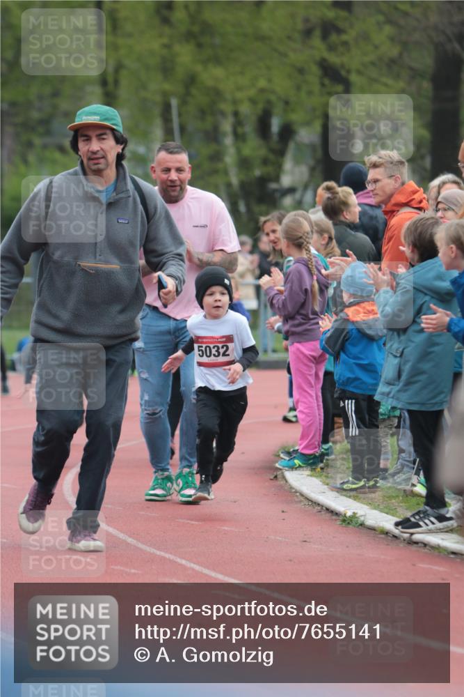 13.04.2025 - Hammer Lauf A. Gomolzig http://msf.ph/oto/7655141 13.04.2025 09:10:49 Ziel  meine-sportfotos.de