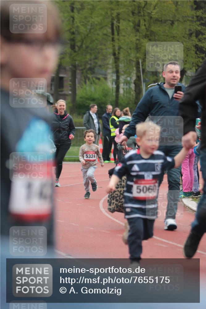 13.04.2025 - Hammer Lauf A. Gomolzig http://msf.ph/oto/7655175 13.04.2025 09:11:01 Ziel  meine-sportfotos.de