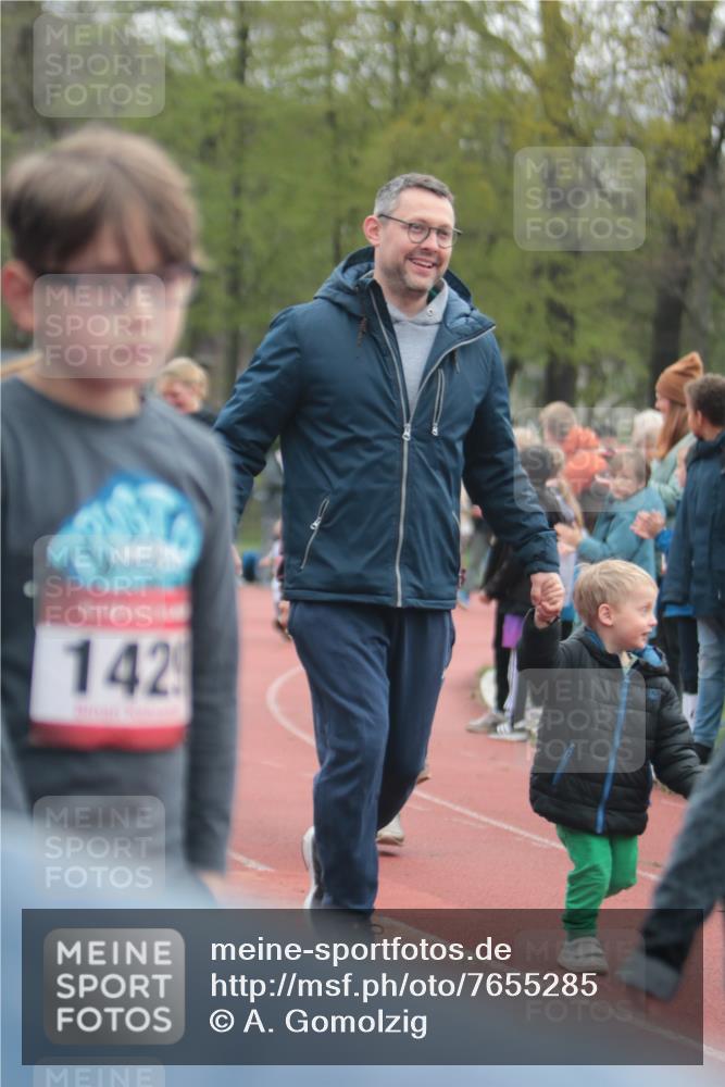 13.04.2025 - Hammer Lauf A. Gomolzig http://msf.ph/oto/7655285 13.04.2025 09:12:02 Ziel  meine-sportfotos.de