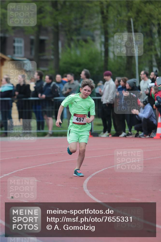 13.04.2025 - Hammer Lauf A. Gomolzig http://msf.ph/oto/7655331 13.04.2025 09:22:10 Ziel 457, 610, 1293, 1806 meine-sportfotos.de