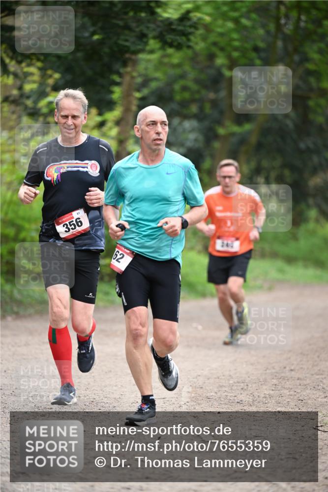 13.04.2025 - Hammer Lauf Dr. Thomas Lammeyer http://msf.ph/oto/7655359 13.04.2025 10:36:39 Laufen 15, 81, 356, 62 meine-sportfotos.de