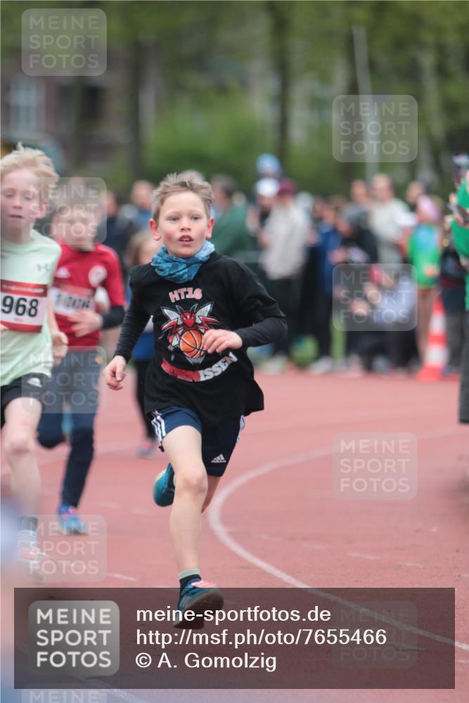 13.04.2025 - Hammer Lauf A. Gomolzig http://msf.ph/oto/7655466 13.04.2025 09:22:50 Ziel 535, 883, 909, 931, 968, 1034, 1038, 1050, 1102, 1235, 1259, 1306, 1417, 1726, 1833 meine-sportfotos.de