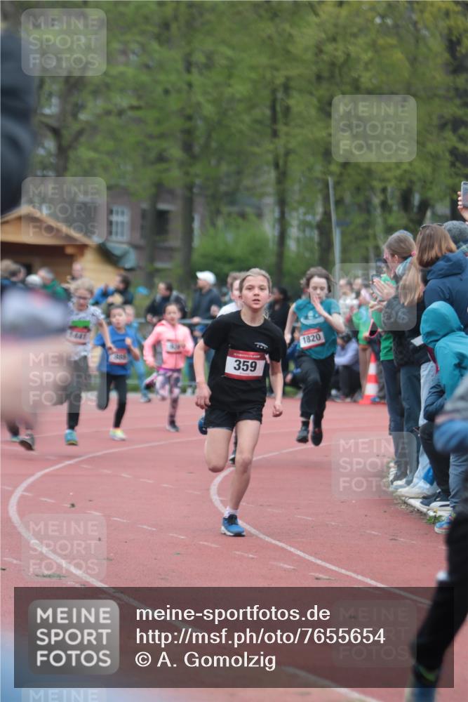 13.04.2025 - Hammer Lauf A. Gomolzig http://msf.ph/oto/7655654 13.04.2025 09:24:01 Ziel 359, 597, 636, 774, 888, 988, 1291, 1370, 1407, 1441, 1480, 1512, 1523, 1712, 1820, 1823, 1856 meine-sportfotos.de