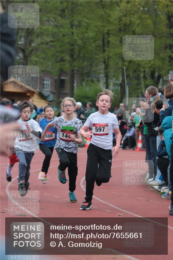 13.04.2025 - Hammer Lauf A. Gomolzig http://msf.ph/oto/7655661 13.04.2025 09:24:03 Ziel 597, 636, 774, 827, 869, 888, 1291, 1370, 1415, 1441, 1480, 1493, 1512, 1523, 1535, 1712, 1823, 1856 meine-sportfotos.de