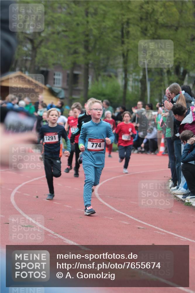 13.04.2025 - Hammer Lauf A. Gomolzig http://msf.ph/oto/7655674 13.04.2025 09:24:06 Ziel 358, 774, 811, 827, 869, 1291, 1370, 1415, 1493, 1512, 1519, 1523, 1535, 1823, 1856 meine-sportfotos.de