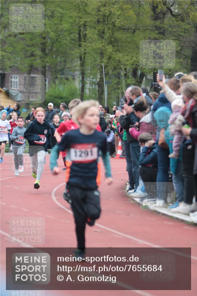13.04.2025 - Hammer Lauf A. Gomolzig http://msf.ph/oto/7655684 13.04.2025 09:24:08 Ziel 358, 370, 811, 827, 869, 907, 1291, 1370, 1415, 1450, 1493, 1512, 1519, 1523, 1535, 1823 meine-sportfotos.de