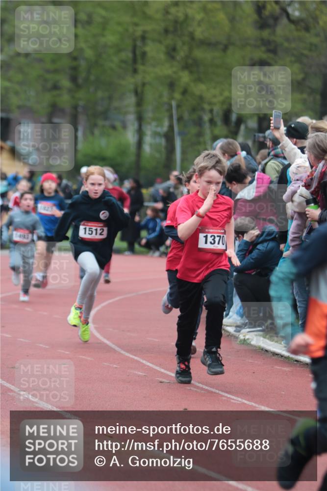 13.04.2025 - Hammer Lauf A. Gomolzig http://msf.ph/oto/7655688 13.04.2025 09:24:08 Ziel 358, 370, 811, 827, 869, 907, 1291, 1370, 1415, 1450, 1493, 1512, 1519, 1523, 1535, 1823 meine-sportfotos.de