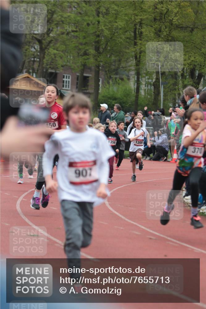 13.04.2025 - Hammer Lauf A. Gomolzig http://msf.ph/oto/7655713 13.04.2025 09:24:17 Ziel 363, 370, 373, 734, 780, 786, 787, 799, 840, 847, 849, 870, 907, 913, 1037, 1128, 1170, 1209, 1356, 1436, 1450, 1479, 1507, 1509, 1539, 1779, 1890 meine-sportfotos.de