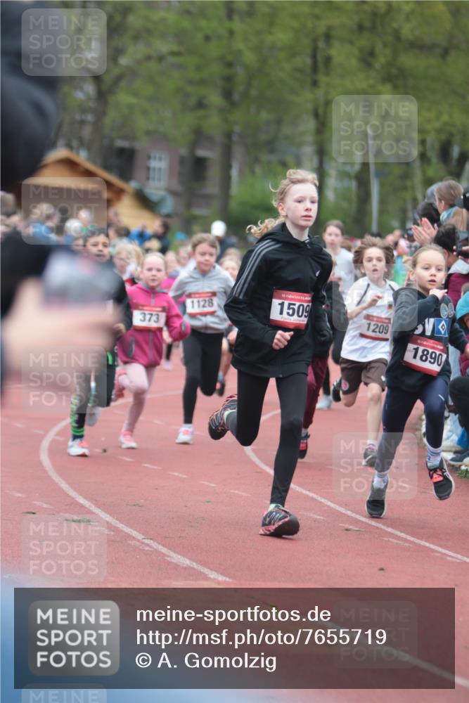 13.04.2025 - Hammer Lauf A. Gomolzig http://msf.ph/oto/7655719 13.04.2025 09:24:19 Ziel 363, 373, 734, 780, 786, 787, 799, 840, 847, 849, 870, 877, 913, 1037, 1128, 1170, 1209, 1295, 1356, 1436, 1479, 1486, 1507, 1509, 1539, 1779, 1890 meine-sportfotos.de