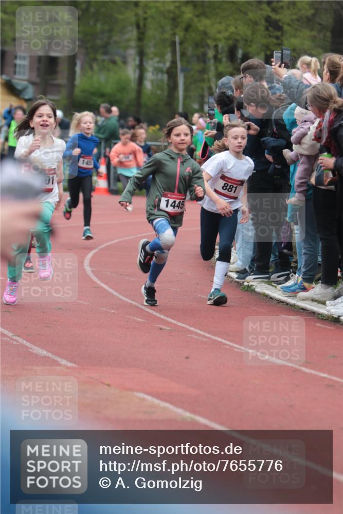 13.04.2025 - Hammer Lauf A. Gomolzig http://msf.ph/oto/7655776 13.04.2025 09:24:43 Ziel 788, 796, 845, 881, 893, 1186, 1292, 1311, 1316, 1401, 1432, 1445, 1453, 1506, 1524, 1546, 1550, 1754, 1773, 1834 meine-sportfotos.de