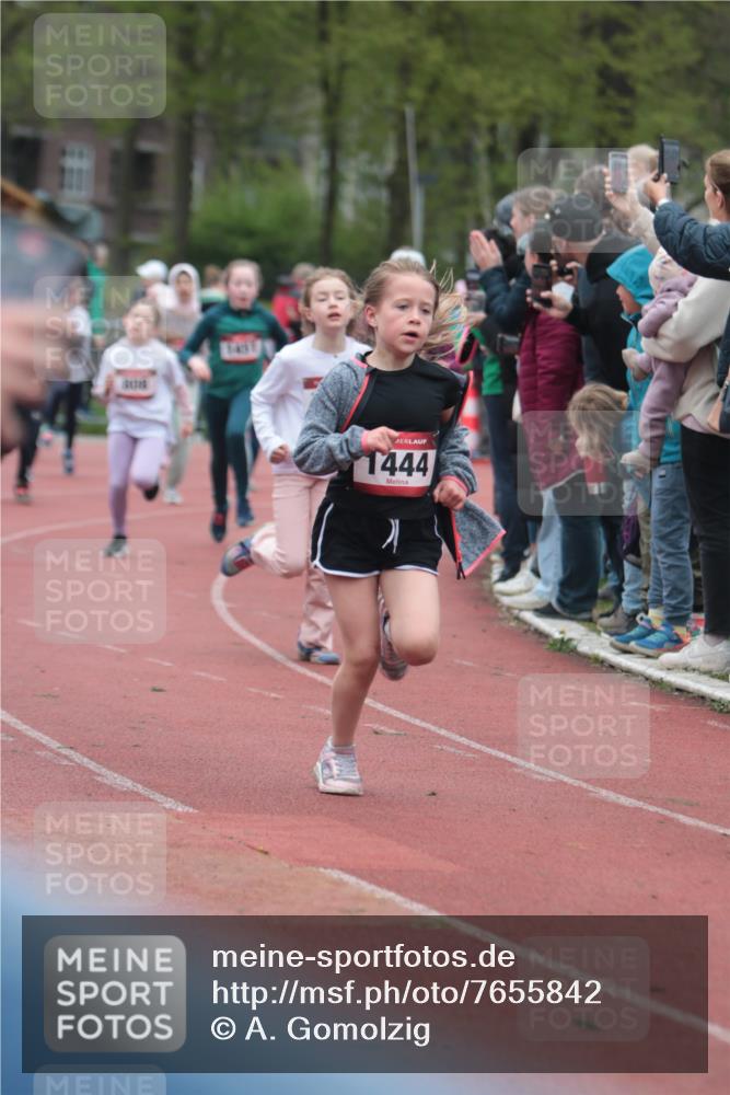 13.04.2025 - Hammer Lauf A. Gomolzig http://msf.ph/oto/7655842 13.04.2025 09:25:13 Ziel 478, 696, 716, 808, 878, 886, 919, 939, 1230, 1241, 1350, 1404, 1429, 1444, 1451, 1462, 1518, 1624, 1626, 1873, 1882 meine-sportfotos.de