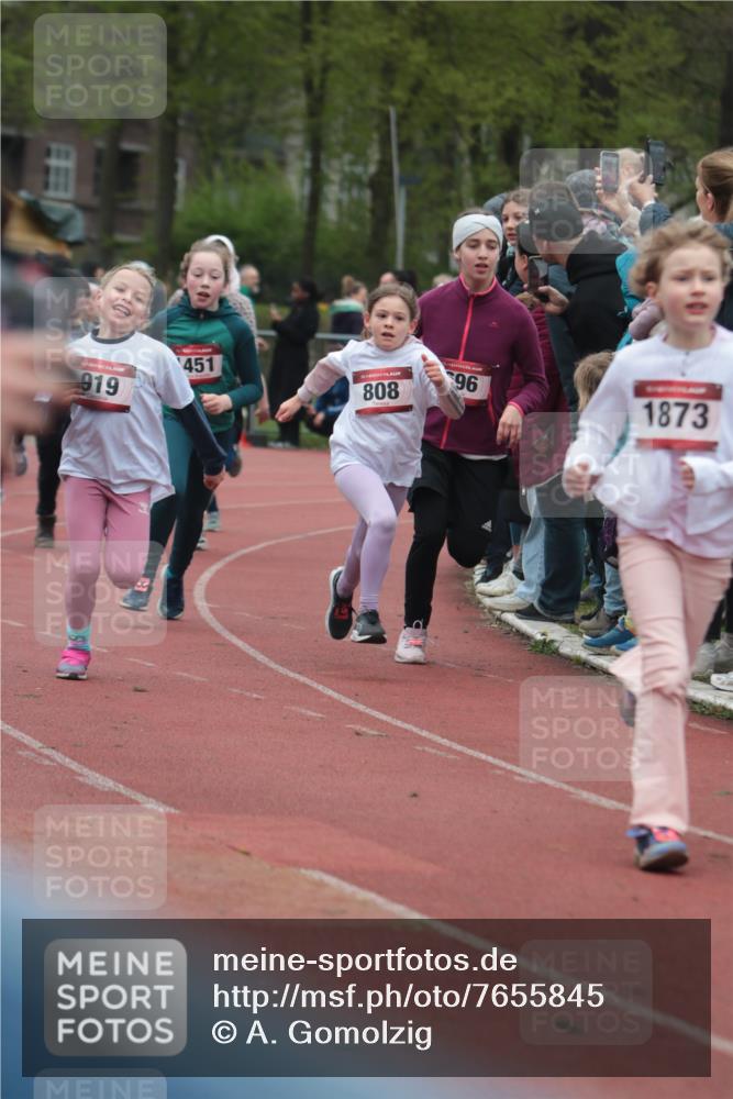 13.04.2025 - Hammer Lauf A. Gomolzig http://msf.ph/oto/7655845 13.04.2025 09:25:14 Ziel 696, 716, 808, 857, 878, 886, 919, 939, 1230, 1241, 1350, 1404, 1429, 1444, 1451, 1462, 1518, 1624, 1626, 1873, 1882, 1885 meine-sportfotos.de