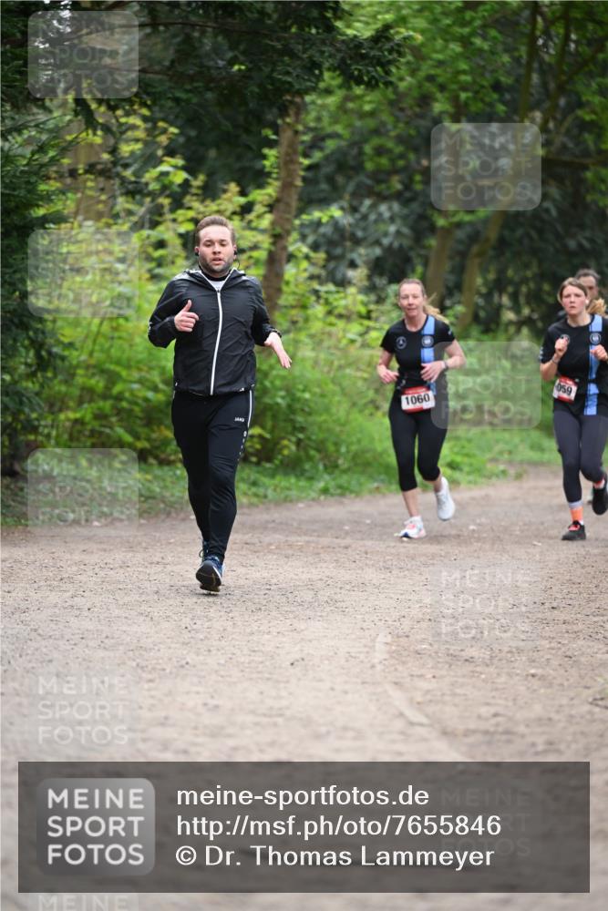 13.04.2025 - Hammer Lauf Dr. Thomas Lammeyer http://msf.ph/oto/7655846 13.04.2025 10:37:44 Laufen 1060, 059 meine-sportfotos.de