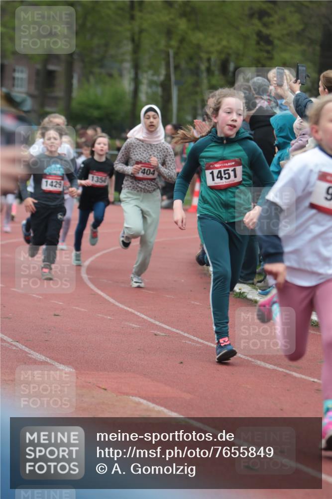 13.04.2025 - Hammer Lauf A. Gomolzig http://msf.ph/oto/7655849 13.04.2025 09:25:16 Ziel 716, 857, 878, 886, 939, 1210, 1230, 1241, 1350, 1404, 1429, 1434, 1451, 1462, 1518, 1624, 1882, 1885 meine-sportfotos.de