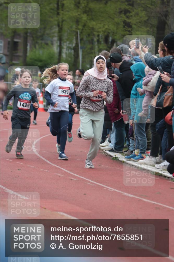 13.04.2025 - Hammer Lauf A. Gomolzig http://msf.ph/oto/7655851 13.04.2025 09:25:16 Ziel 716, 857, 878, 886, 939, 1210, 1230, 1241, 1350, 1404, 1429, 1434, 1451, 1462, 1518, 1624, 1882, 1885 meine-sportfotos.de