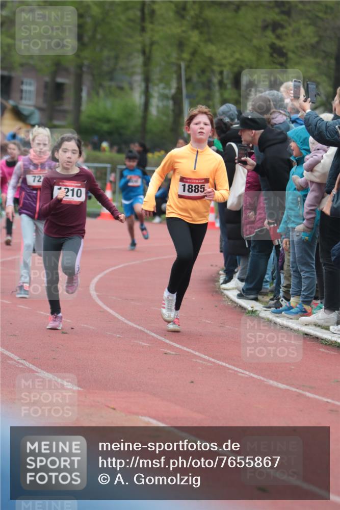 13.04.2025 - Hammer Lauf A. Gomolzig http://msf.ph/oto/7655867 13.04.2025 09:25:23 Ziel 727, 800, 857, 867, 1075, 1085, 1130, 1210, 1350, 1434, 1447, 1504, 1515, 1854, 1869, 1872, 1885 meine-sportfotos.de