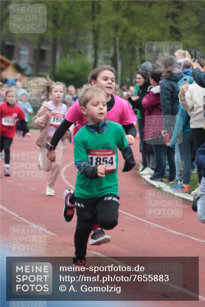 13.04.2025 - Hammer Lauf A. Gomolzig http://msf.ph/oto/7655883 13.04.2025 09:25:29 Ziel 682, 691, 797, 798, 800, 813, 864, 867, 963, 989, 1075, 1085, 1359, 1361, 1461, 1504, 1515, 1615, 1616, 1701, 1869, 1872 meine-sportfotos.de