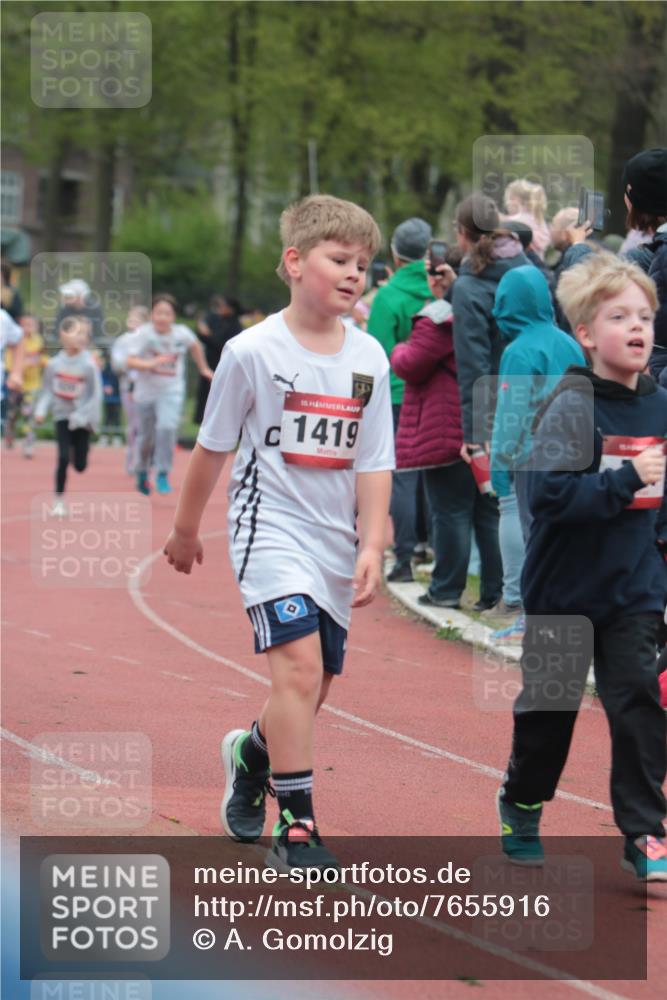 13.04.2025 - Hammer Lauf A. Gomolzig http://msf.ph/oto/7655916 13.04.2025 09:25:42 Ziel 657, 777, 816, 820, 866, 941, 1141, 1172, 1419, 1421, 1425, 1536, 1547, 1918 meine-sportfotos.de