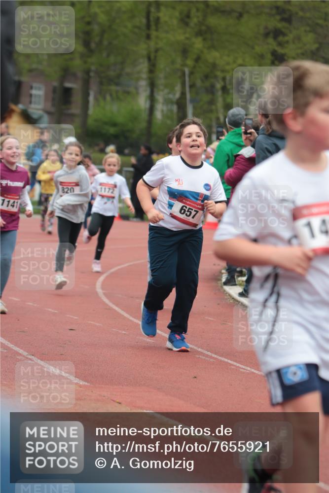 13.04.2025 - Hammer Lauf A. Gomolzig http://msf.ph/oto/7655921 13.04.2025 09:25:45 Ziel 402, 657, 777, 803, 809, 816, 820, 866, 901, 941, 1126, 1141, 1172, 1419, 1421, 1425, 1474, 1536, 1547, 1918 meine-sportfotos.de