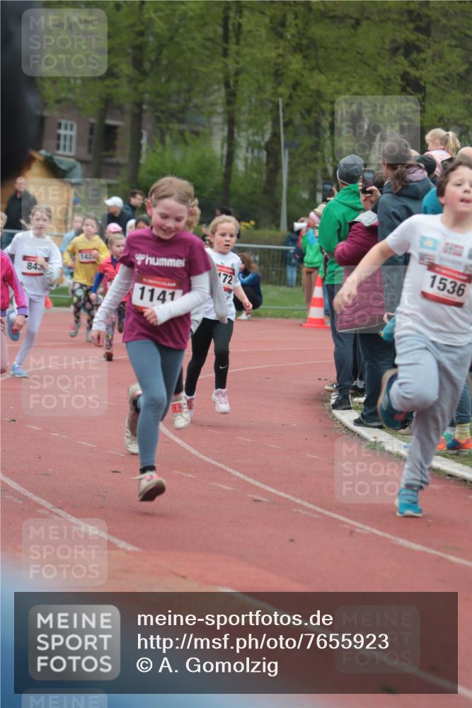 13.04.2025 - Hammer Lauf A. Gomolzig http://msf.ph/oto/7655923 13.04.2025 09:25:46 Ziel 402, 657, 777, 803, 809, 816, 820, 866, 901, 941, 1126, 1141, 1172, 1315, 1419, 1421, 1425, 1474, 1536, 1547, 1918 meine-sportfotos.de