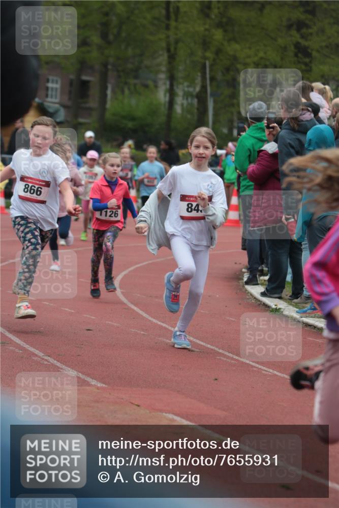 13.04.2025 - Hammer Lauf A. Gomolzig http://msf.ph/oto/7655931 13.04.2025 09:25:48 Ziel 402, 803, 809, 866, 901, 941, 1126, 1172, 1315, 1419, 1421, 1425, 1474, 1547, 1811, 1918 meine-sportfotos.de