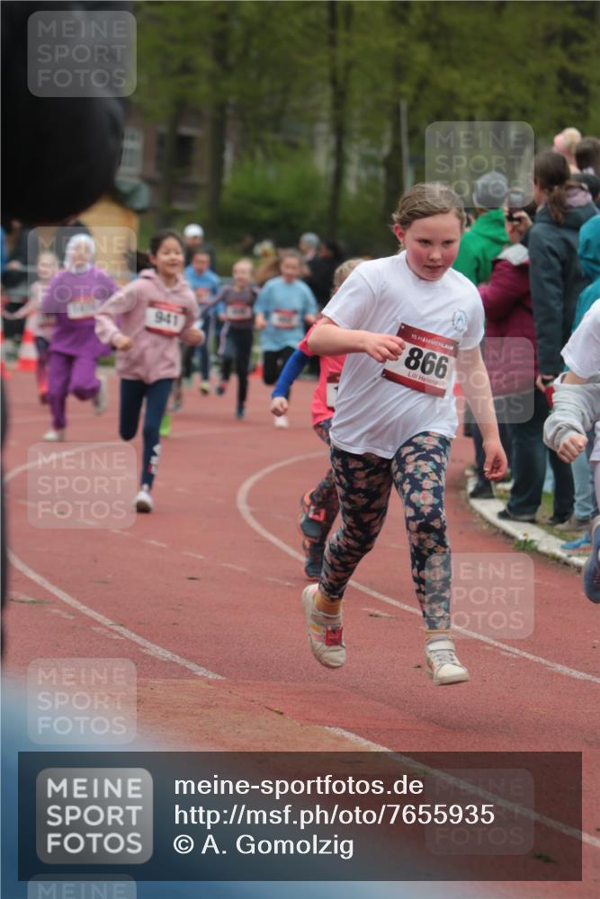 13.04.2025 - Hammer Lauf A. Gomolzig http://msf.ph/oto/7655935 13.04.2025 09:25:49 Ziel 402, 640, 803, 809, 866, 901, 941, 1126, 1172, 1315, 1419, 1421, 1425, 1474, 1547, 1811 meine-sportfotos.de