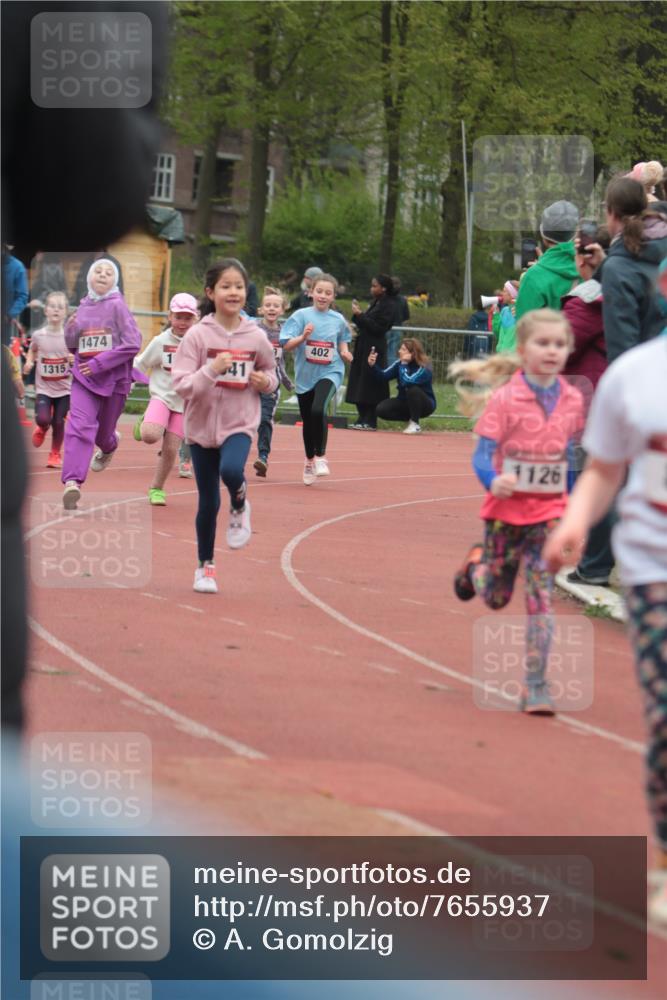 13.04.2025 - Hammer Lauf A. Gomolzig http://msf.ph/oto/7655937 13.04.2025 09:25:49 Ziel 402, 640, 803, 809, 866, 901, 941, 1126, 1172, 1315, 1419, 1421, 1425, 1474, 1547, 1811 meine-sportfotos.de