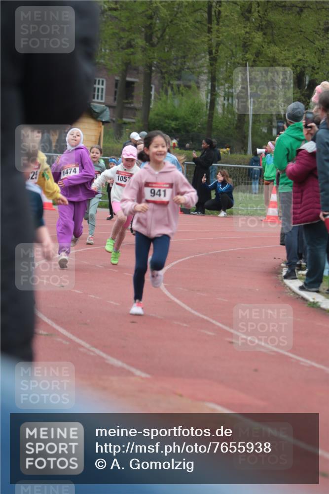 13.04.2025 - Hammer Lauf A. Gomolzig http://msf.ph/oto/7655938 13.04.2025 09:25:50 Ziel 402, 640, 803, 809, 901, 941, 1126, 1315, 1425, 1474, 1547, 1811 meine-sportfotos.de