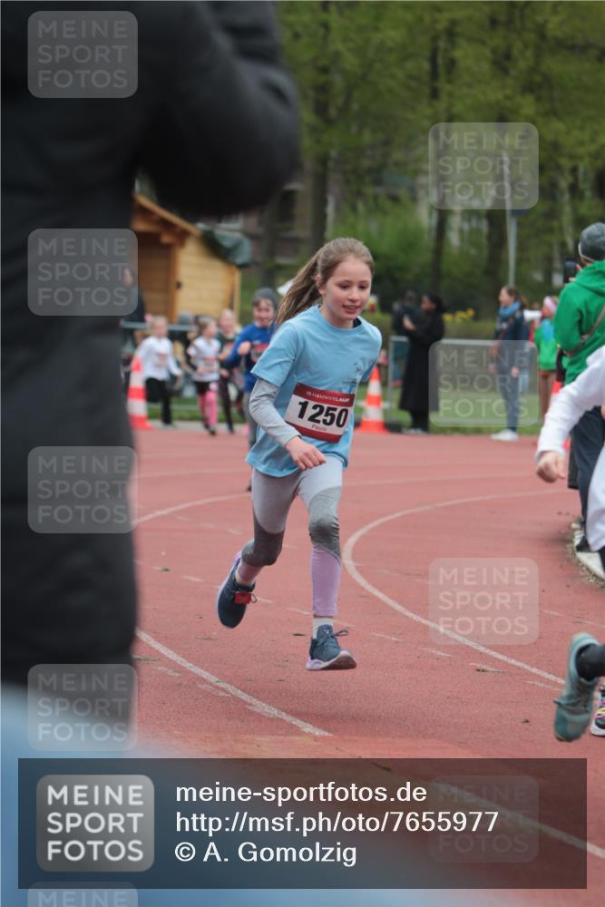 13.04.2025 - Hammer Lauf A. Gomolzig http://msf.ph/oto/7655977 13.04.2025 09:26:04 Ziel 805, 836, 848, 854, 865, 934, 942, 964, 1240, 1250, 1320, 1448, 1456, 1710 meine-sportfotos.de