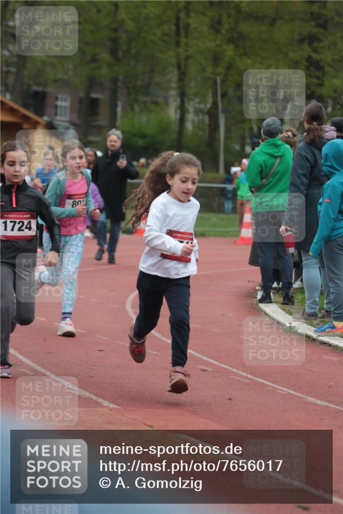 13.04.2025 - Hammer Lauf A. Gomolzig http://msf.ph/oto/7656017 13.04.2025 09:26:22 Ziel 680, 802, 835, 949, 954, 1266, 1713, 1724 meine-sportfotos.de