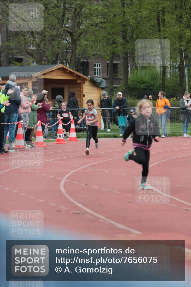 13.04.2025 - Hammer Lauf A. Gomolzig http://msf.ph/oto/7656075 13.04.2025 09:27:06 Ziel 810, 1171 meine-sportfotos.de