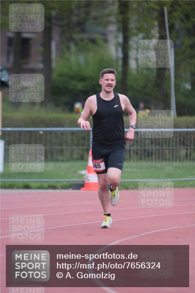 13.04.2025 - Hammer Lauf A. Gomolzig http://msf.ph/oto/7656324 13.04.2025 10:05:36 Ziel  meine-sportfotos.de