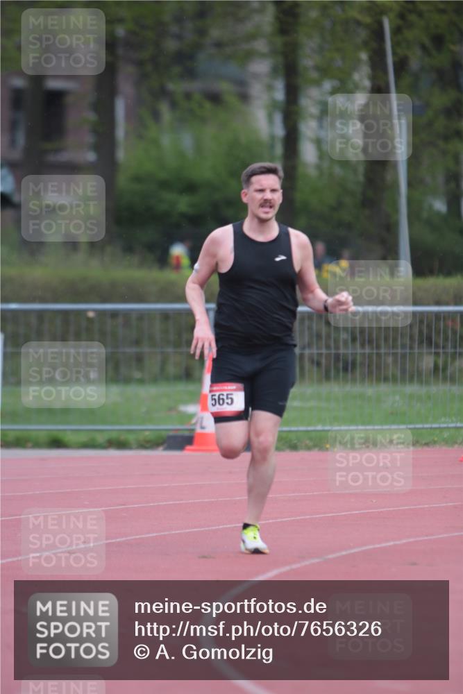 13.04.2025 - Hammer Lauf A. Gomolzig http://msf.ph/oto/7656326 13.04.2025 10:05:36 Ziel  meine-sportfotos.de