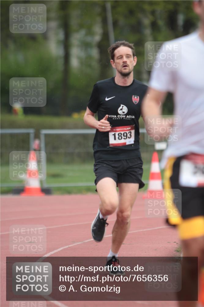 13.04.2025 - Hammer Lauf A. Gomolzig http://msf.ph/oto/7656356 13.04.2025 10:05:48 Ziel 263, 1893 meine-sportfotos.de