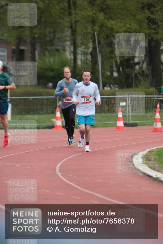 13.04.2025 - Hammer Lauf A. Gomolzig http://msf.ph/oto/7656378 13.04.2025 10:06:25 Ziel 102, 656, 1362, 1985 meine-sportfotos.de