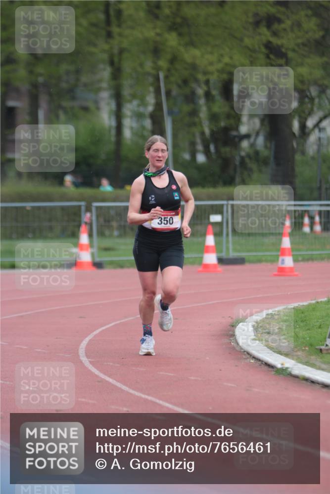 13.04.2025 - Hammer Lauf A. Gomolzig http://msf.ph/oto/7656461 13.04.2025 10:07:05 Ziel 350 meine-sportfotos.de