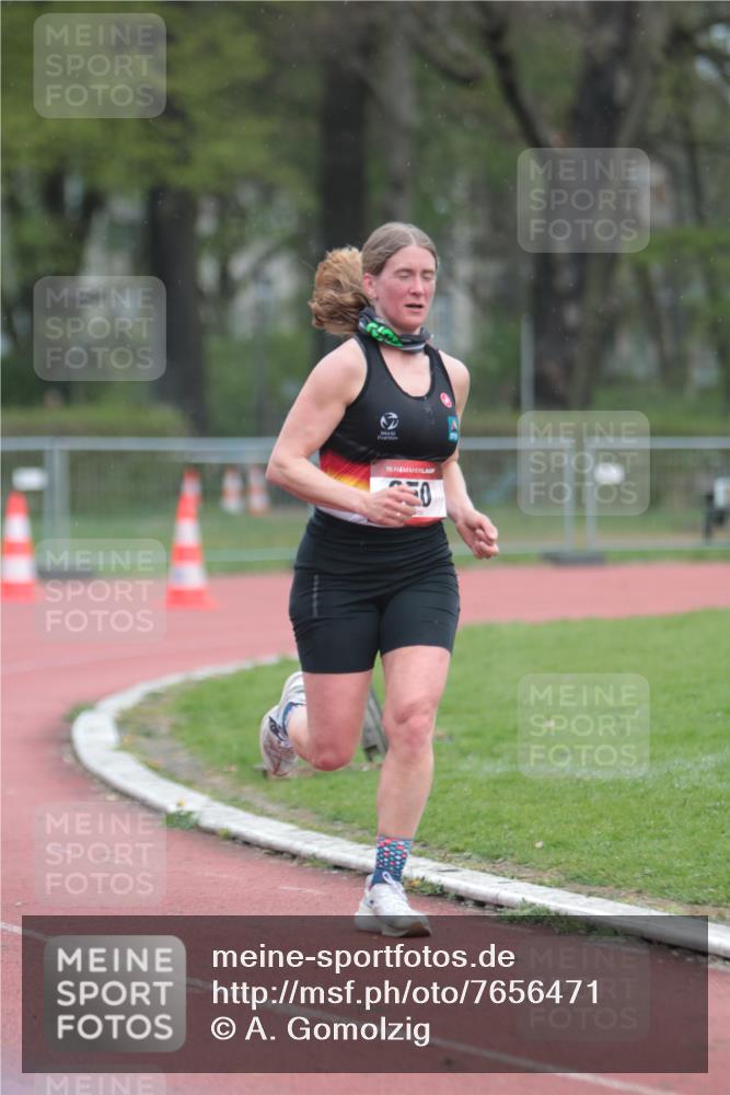 13.04.2025 - Hammer Lauf A. Gomolzig http://msf.ph/oto/7656471 13.04.2025 10:07:07 Ziel 350, 1300 meine-sportfotos.de