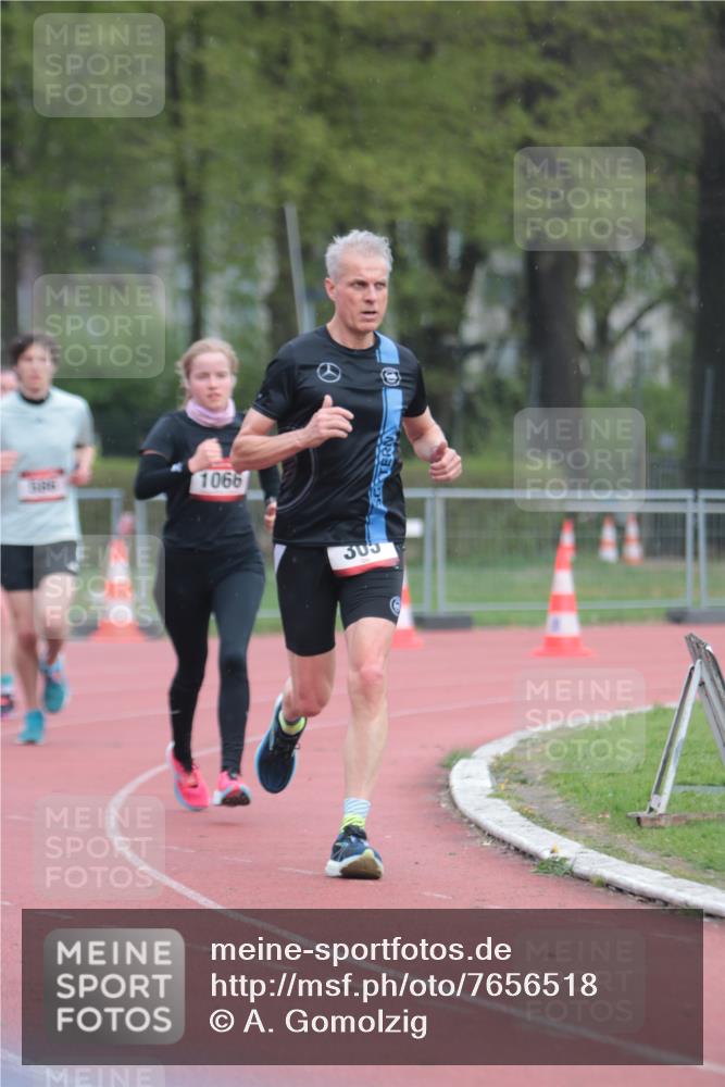 13.04.2025 - Hammer Lauf A. Gomolzig http://msf.ph/oto/7656518 13.04.2025 10:07:34 Ziel 305, 586, 747, 1066 meine-sportfotos.de
