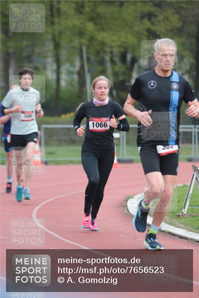 13.04.2025 - Hammer Lauf A. Gomolzig http://msf.ph/oto/7656523 13.04.2025 10:07:35 Ziel 305, 586, 747, 1066 meine-sportfotos.de