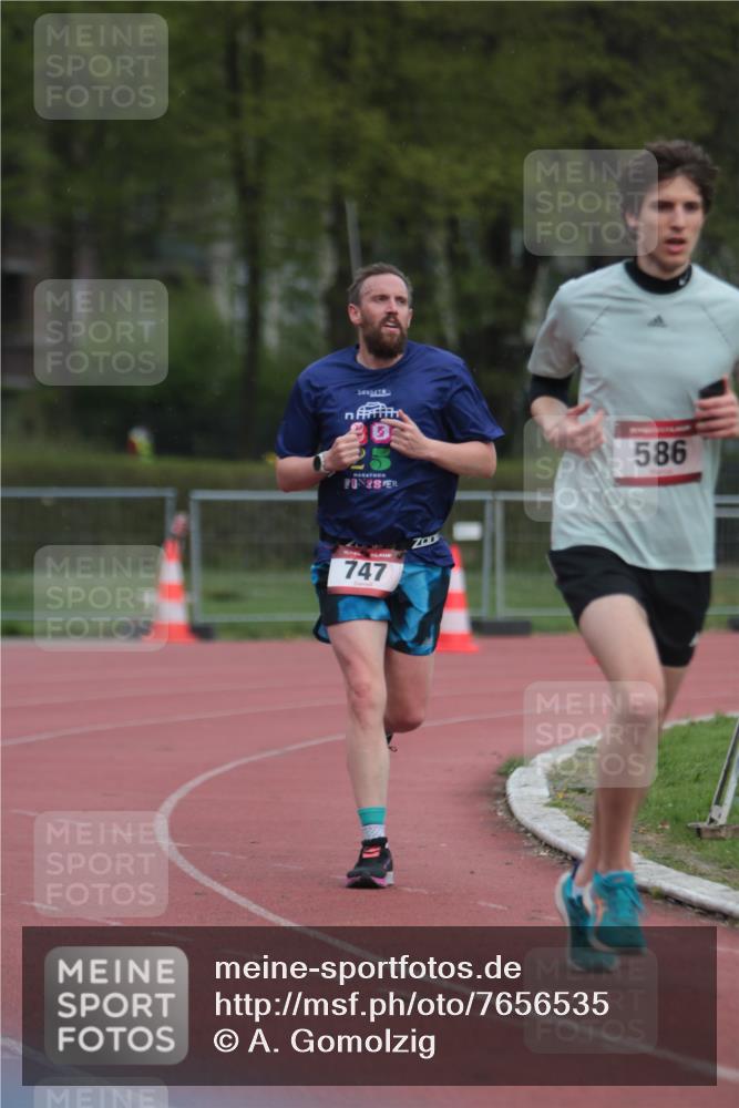 13.04.2025 - Hammer Lauf A. Gomolzig http://msf.ph/oto/7656535 13.04.2025 10:07:37 Ziel 586, 747 meine-sportfotos.de