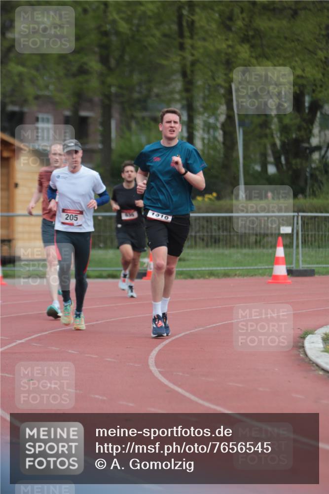13.04.2025 - Hammer Lauf A. Gomolzig http://msf.ph/oto/7656545 13.04.2025 10:07:44 Ziel 205, 635, 1318, 1739, 1959 meine-sportfotos.de